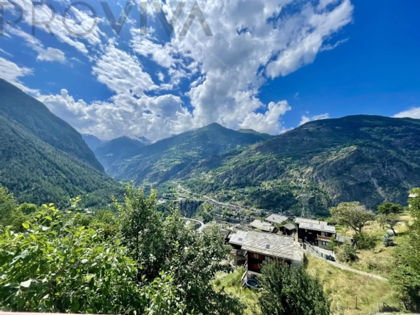 For personal use or as a yield object in the best location in the mountain village - Photo 4 of 10