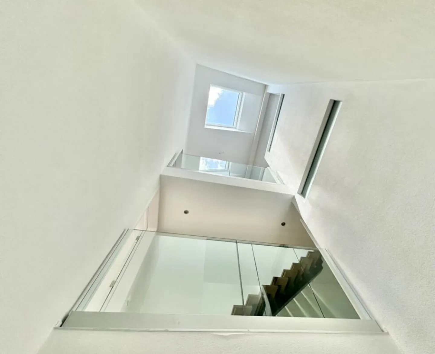 Dreamy & Modern Loft House - Photo 8 of 25
