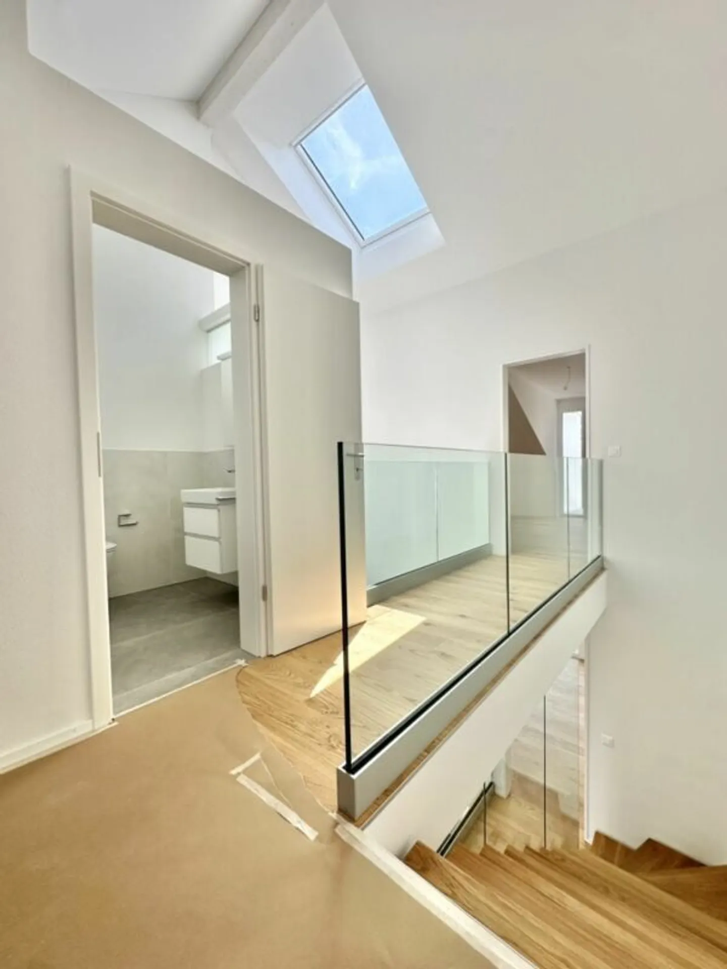 Dreamy & Modern Loft House - Photo 16 of 25