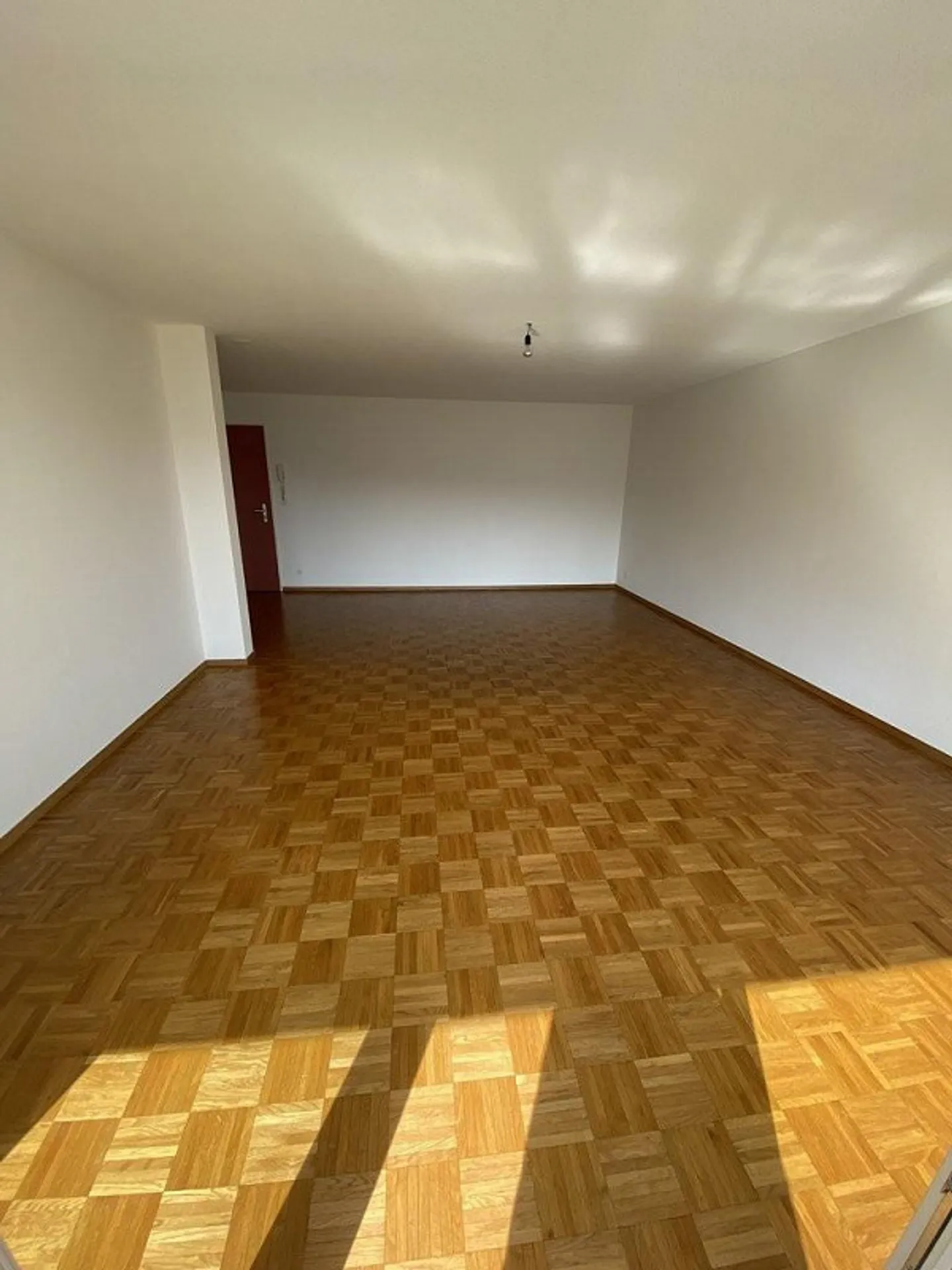 Close to all amenities! - Photo 3 of 11