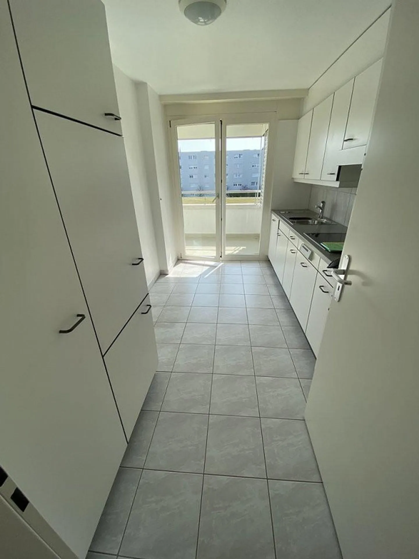 Close to all amenities! - Photo 5 of 11