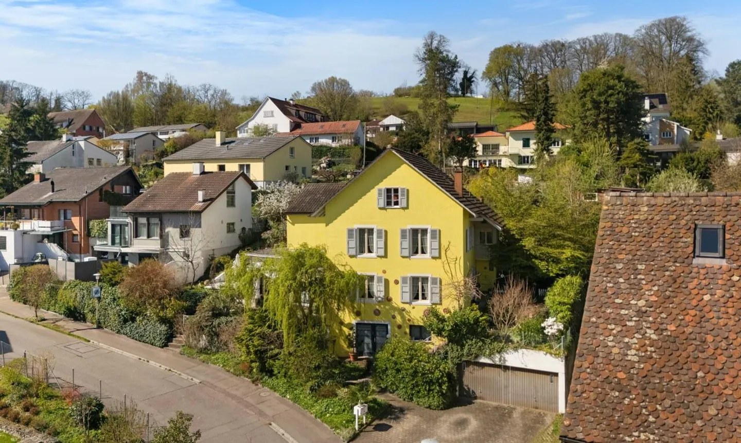Geräumiges Duplex in zentraler Lage - Foto 3 von 13