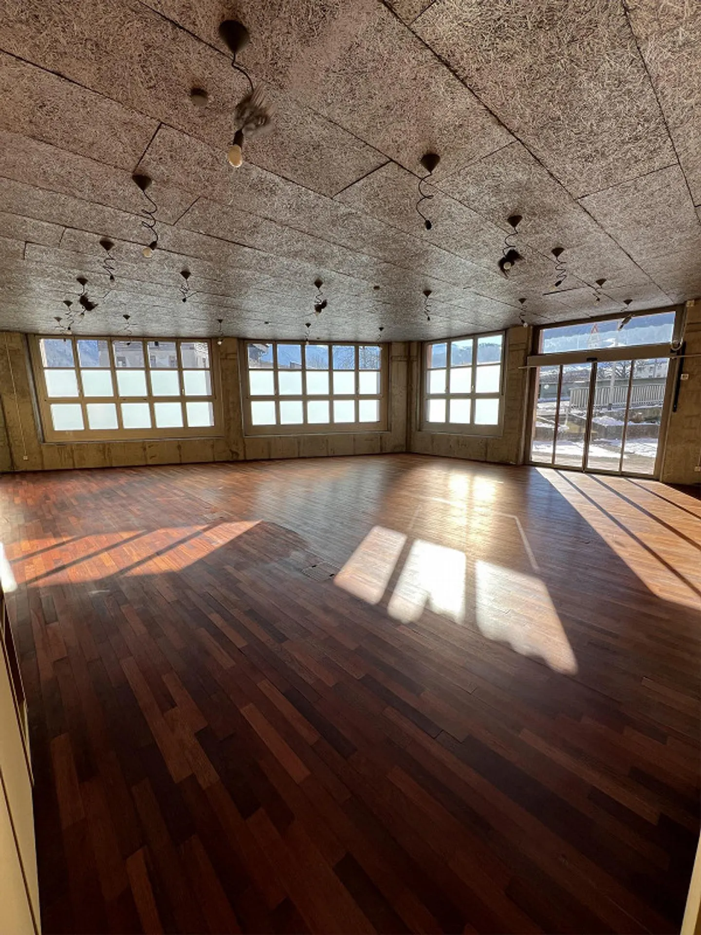 Vielseitiger Gewerberaum - Foto 2 von 18