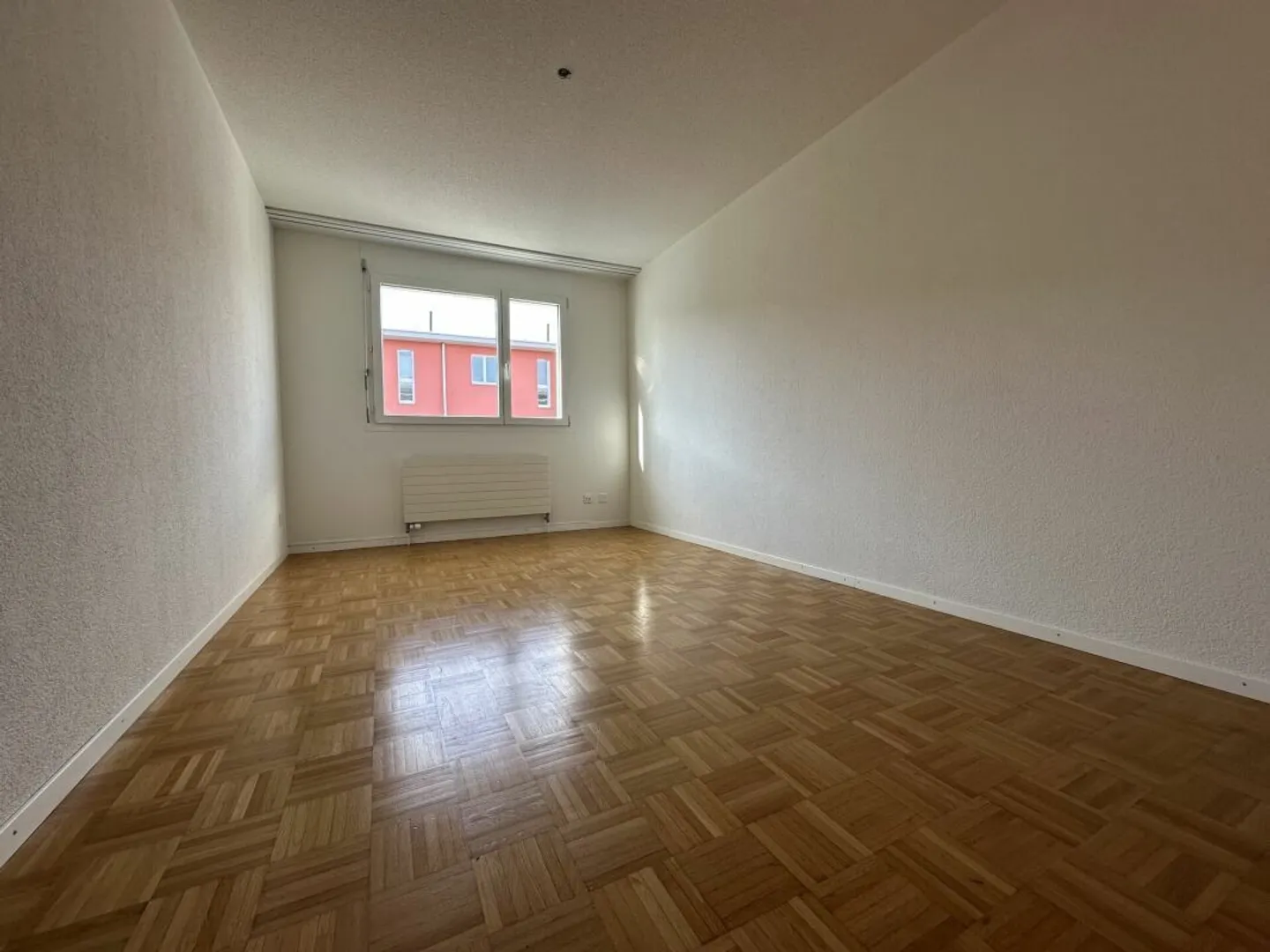 Spacious Apartment with Terrace - Photo 13 of 33
