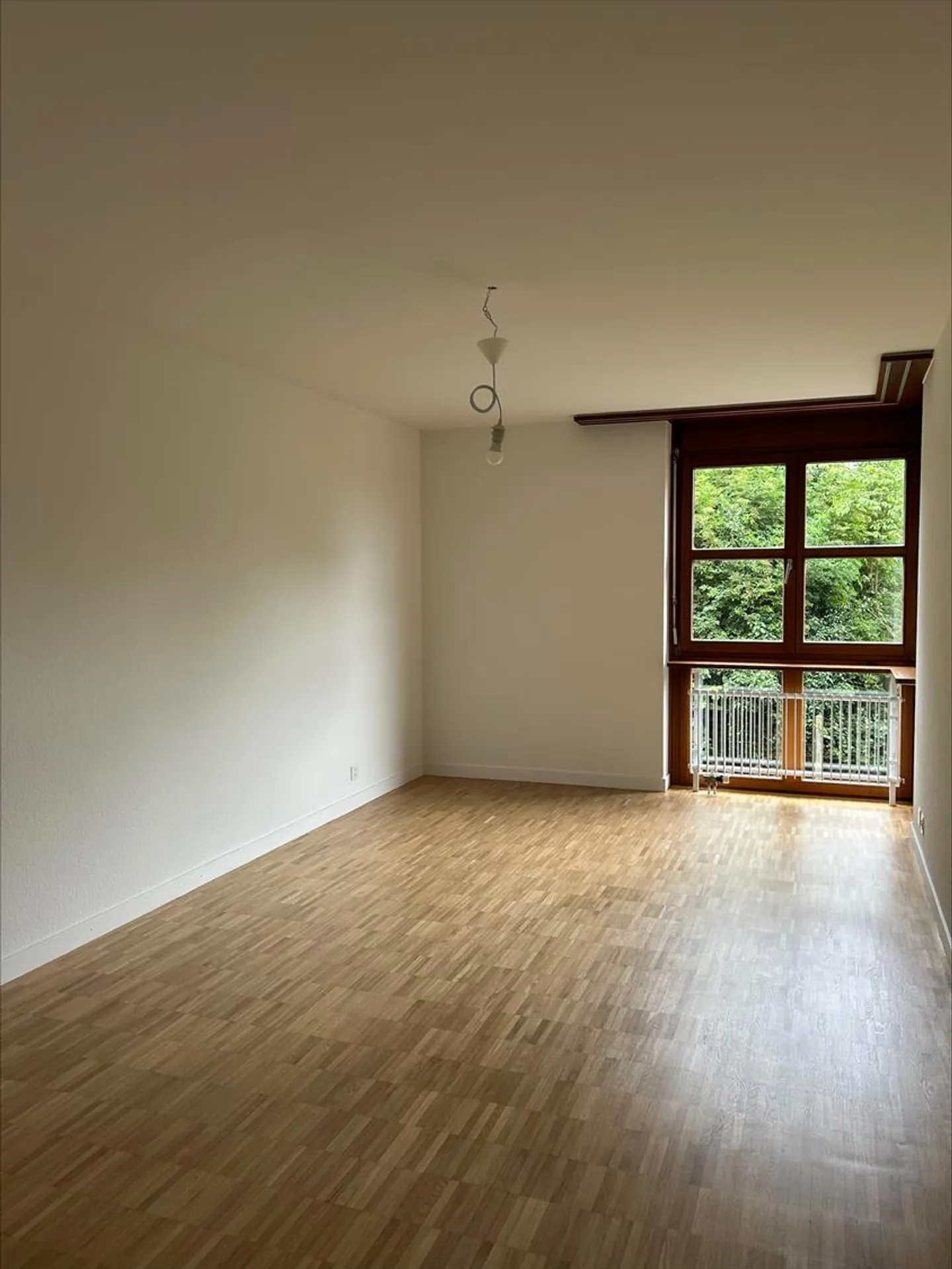 Renovated Maisonette Apartment with Garden Seating Area - Photo 9 of 12