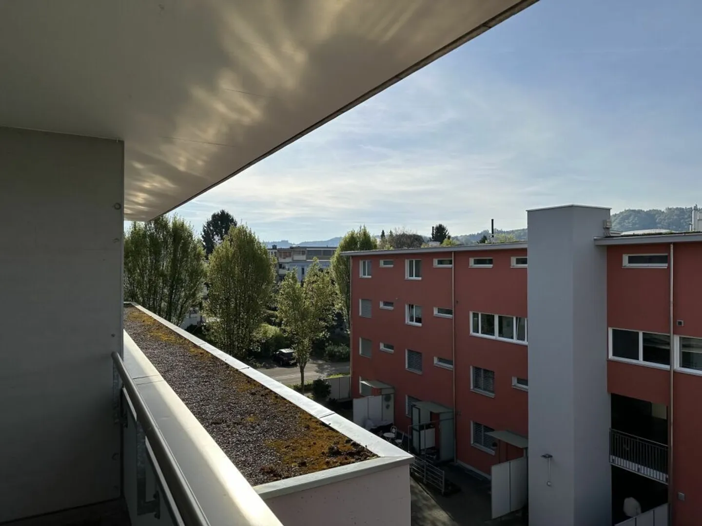 Spacious Apartment with Terrace - Photo 25 of 33