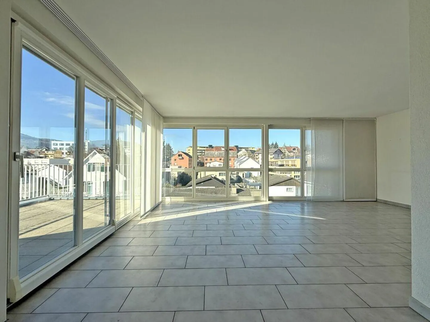 4.5-Room Maisonette Apartment - Photo 3 of 16