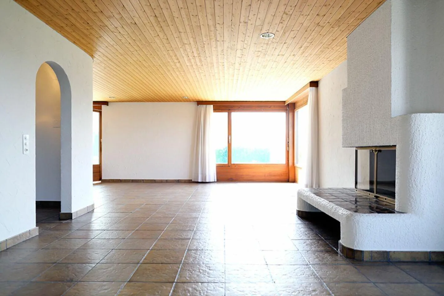 Casa unifamiliare con giardino - Foto 4 di 14