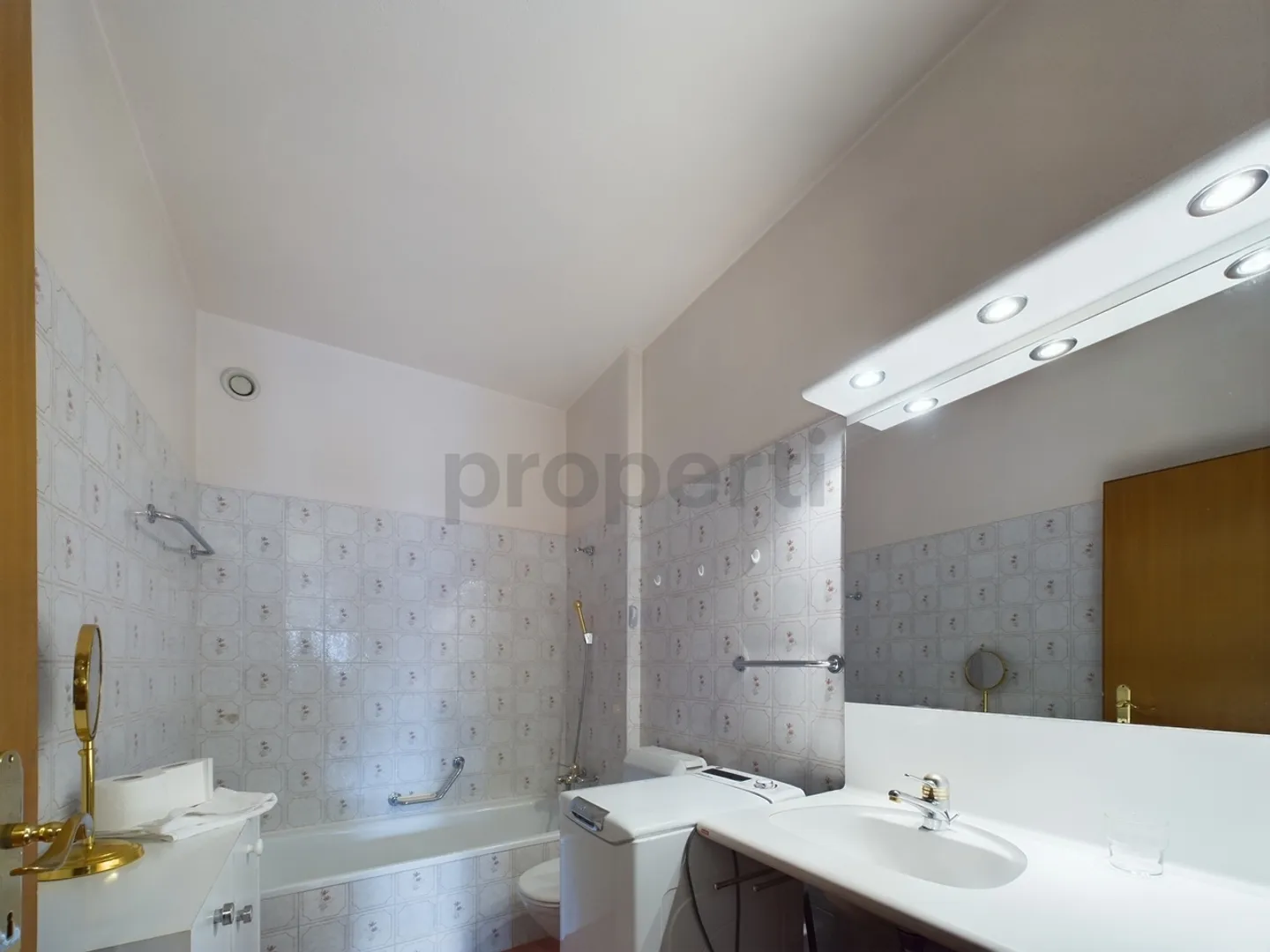 2,5-Zimmer-Wohnung in Lugano nur wenige Schritte vom See entfernt - Foto 6 von 8