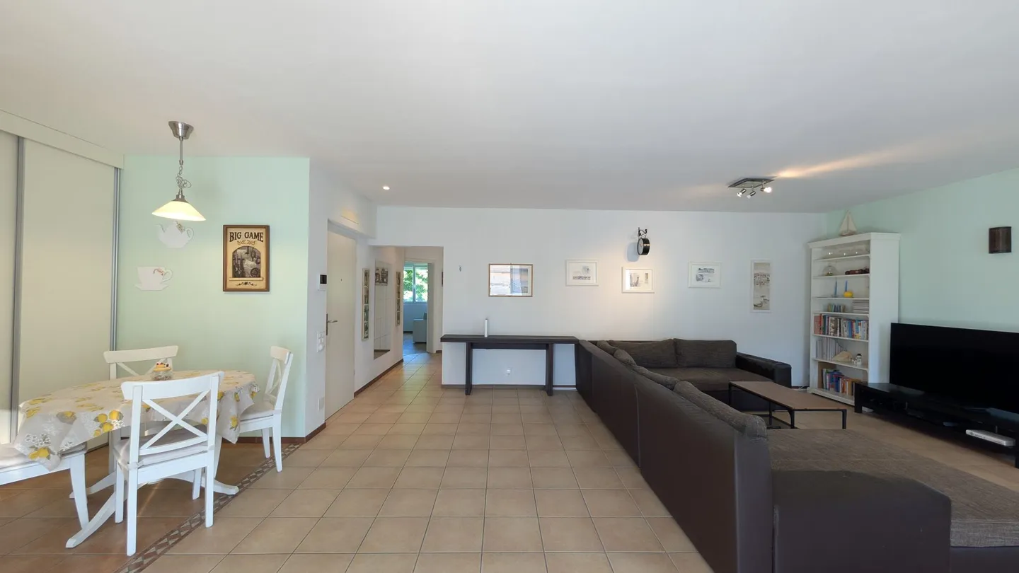 Eleganza urbana con vista castelli - Foto 1 di 11