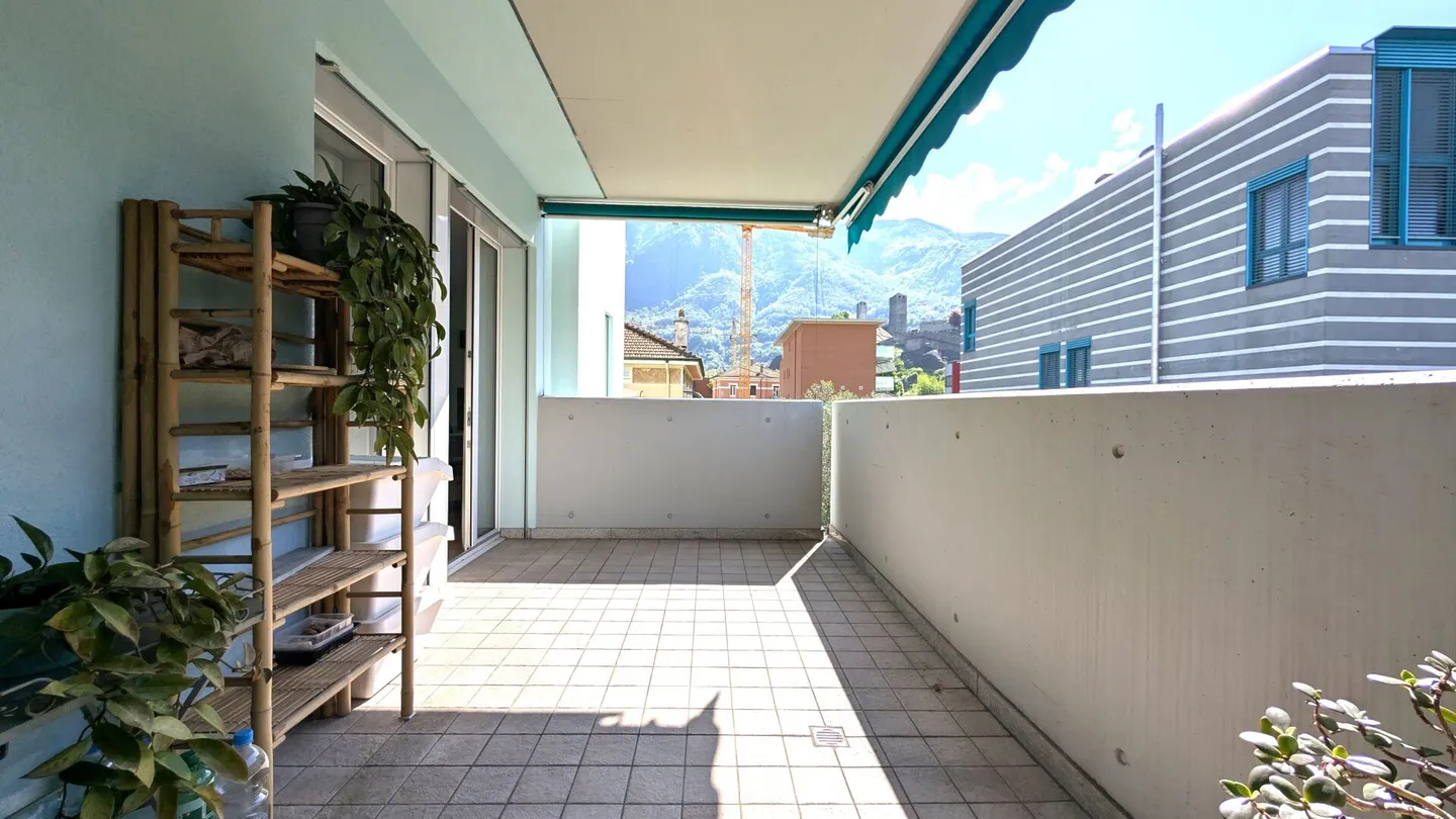 Eleganza urbana con vista castelli - Foto 11 di 11