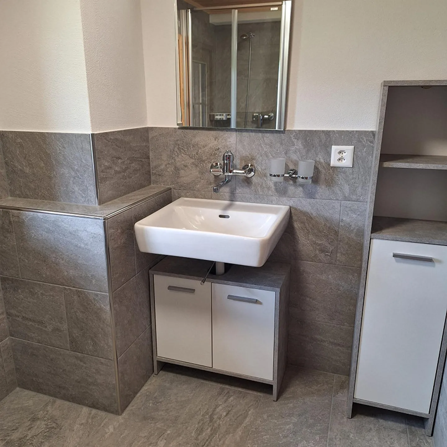 Incantevole casa vacanze con 4 camere a Furna – con vista panoramica! - Foto 11 di 16