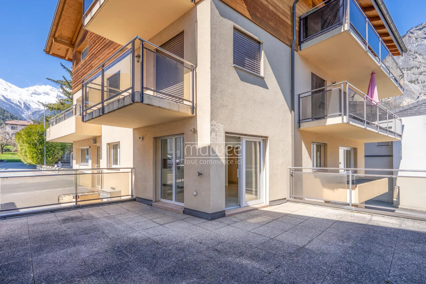 Renovierte Wohnung im Jahr 2026 mit großer Terrasse in einem kleinen Gebäude - Foto 14 von 17