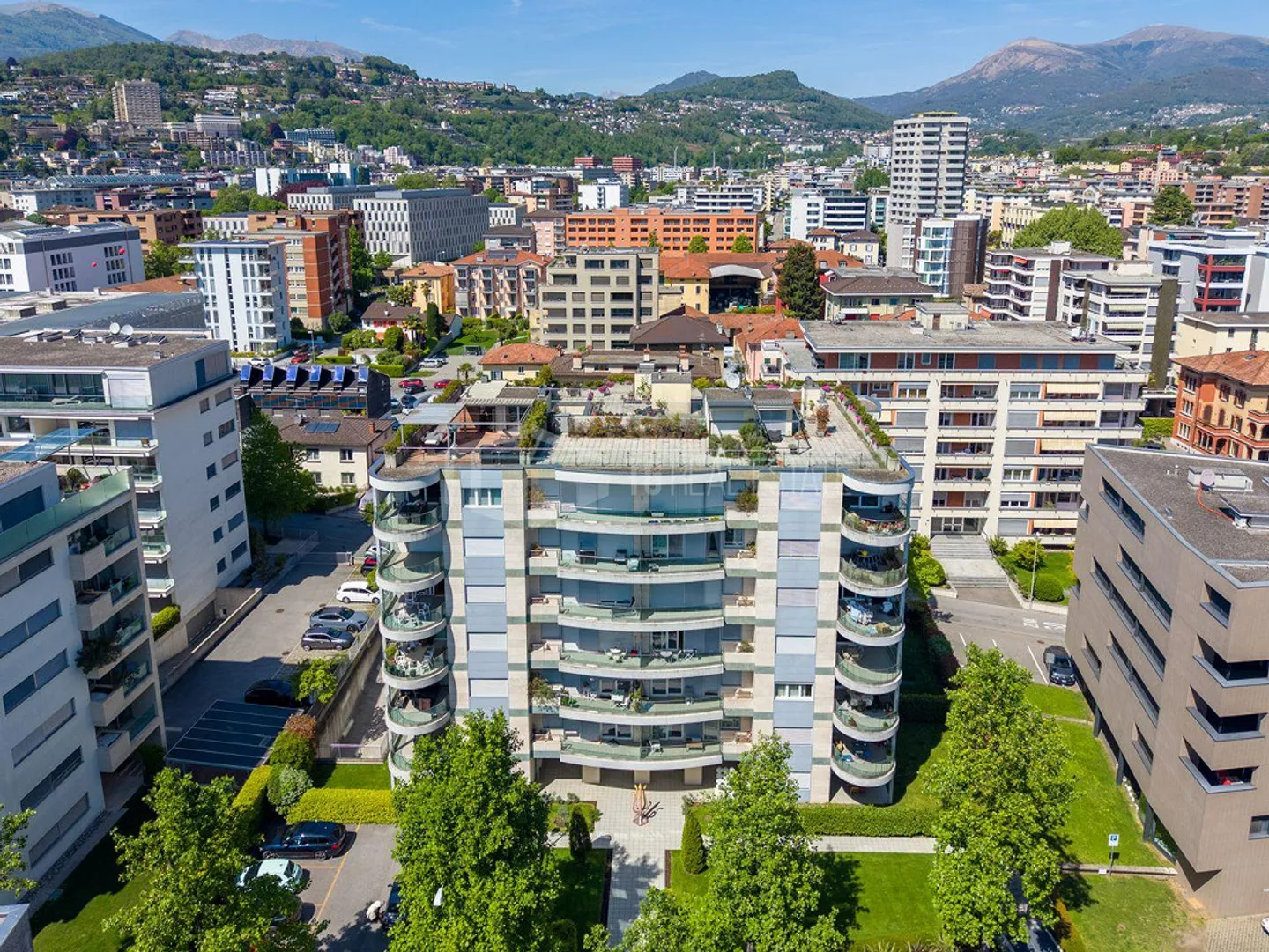 MONOLOCALE AMMOBILIATO A CASSARATE | FURNISHED STUDIO APARTMENT IN ... - Foto 1 di 12