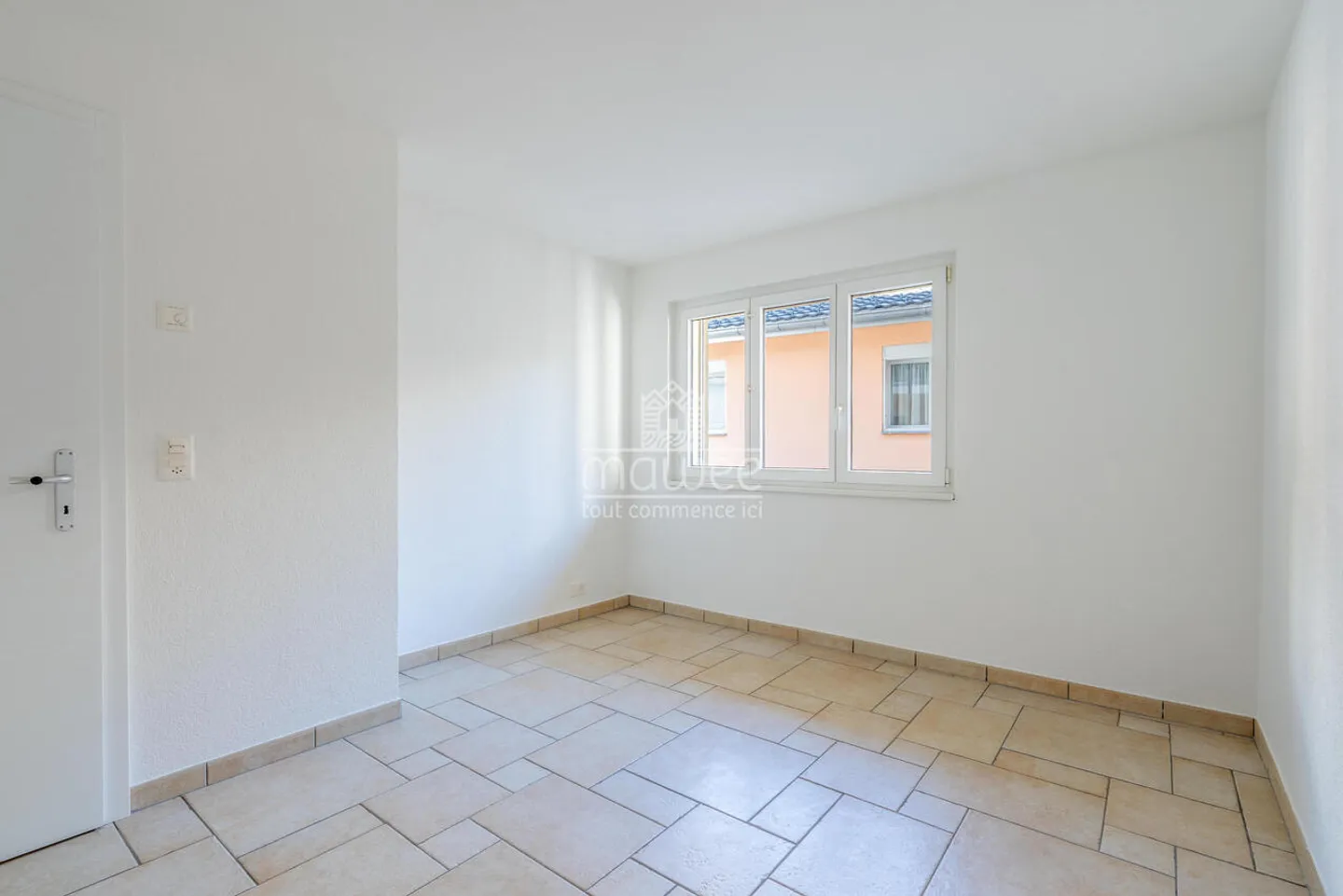 Renovierte Wohnung im Jahr 2026 mit großer Terrasse in einem kleinen Gebäude - Foto 8 von 17