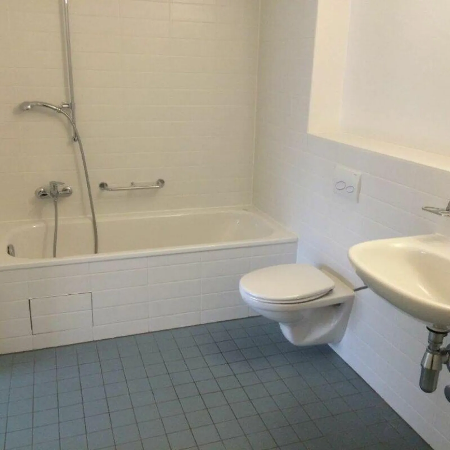 2.5-room apartment in the beautiful Breite district - Photo 2 of 8