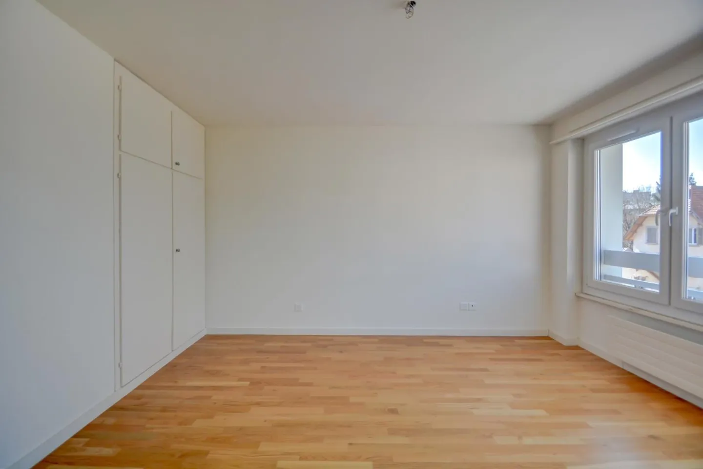 Pleasant living in a house with elevator - Photo 6 of 7
