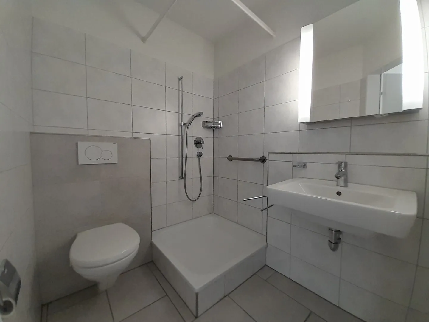 Spacious 4.5-room apartment on the edge of the village - Photo 7 of 10