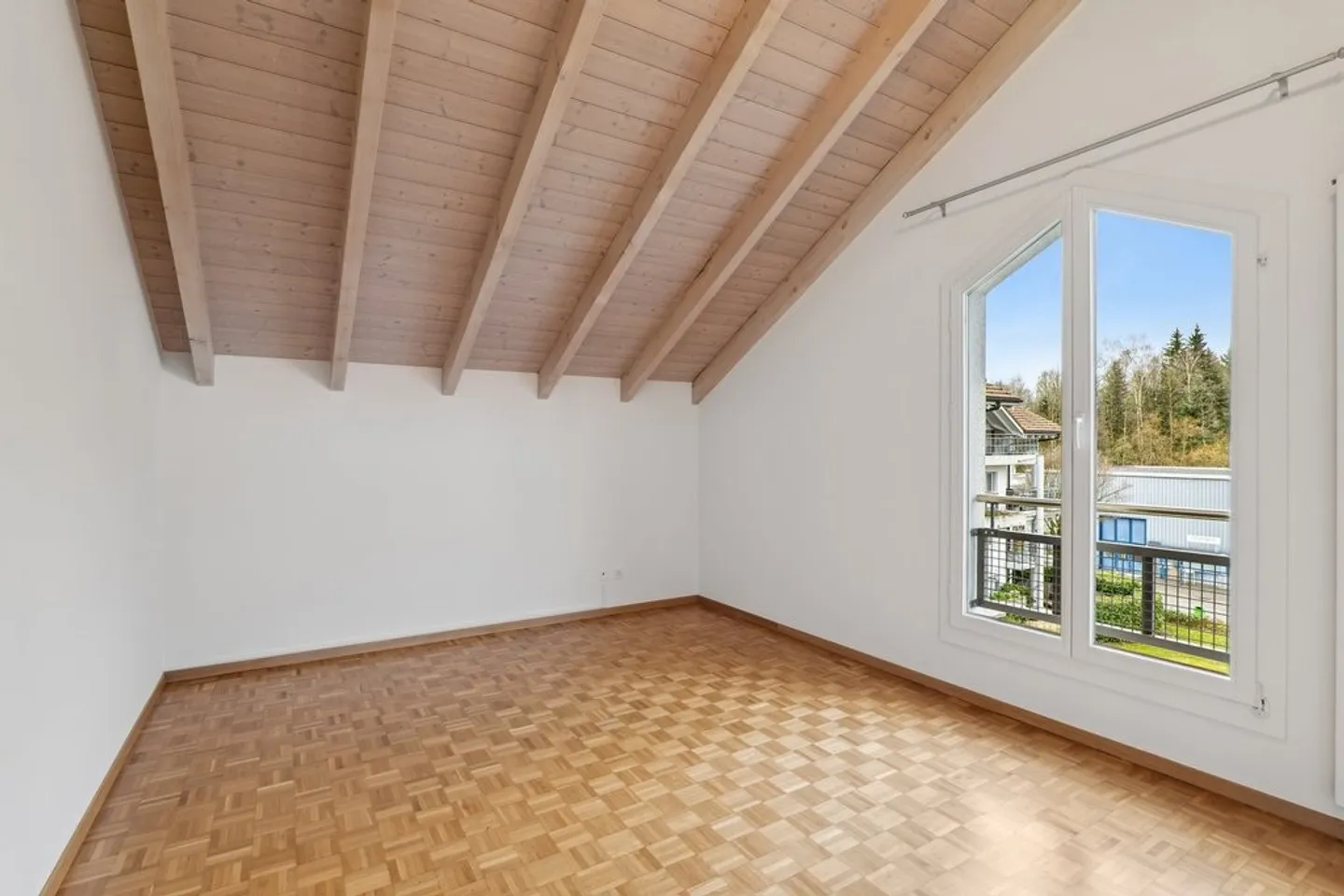 Two Rooms PLUS large gallery - Photo 4 of 10