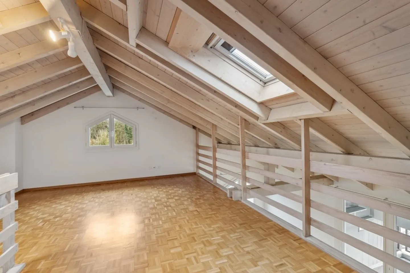 Two Rooms PLUS large gallery - Photo 5 of 10