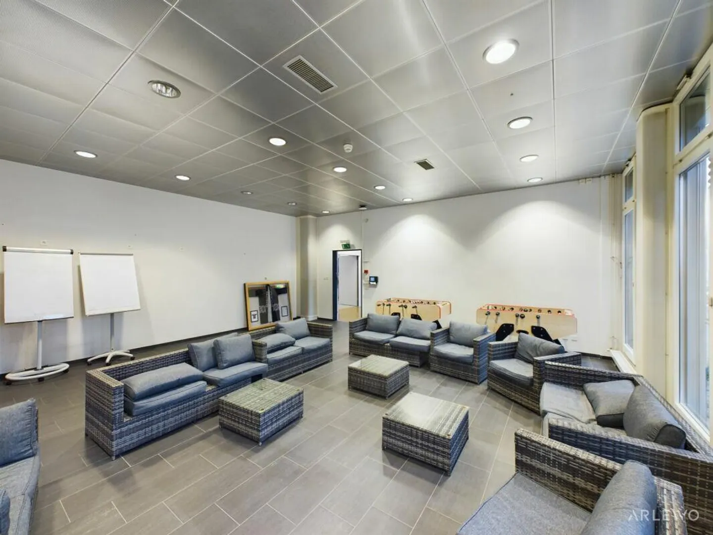 Ufficio e spazio commerciale? Puoi avere entrambi su un piano! - Foto 6 di 12