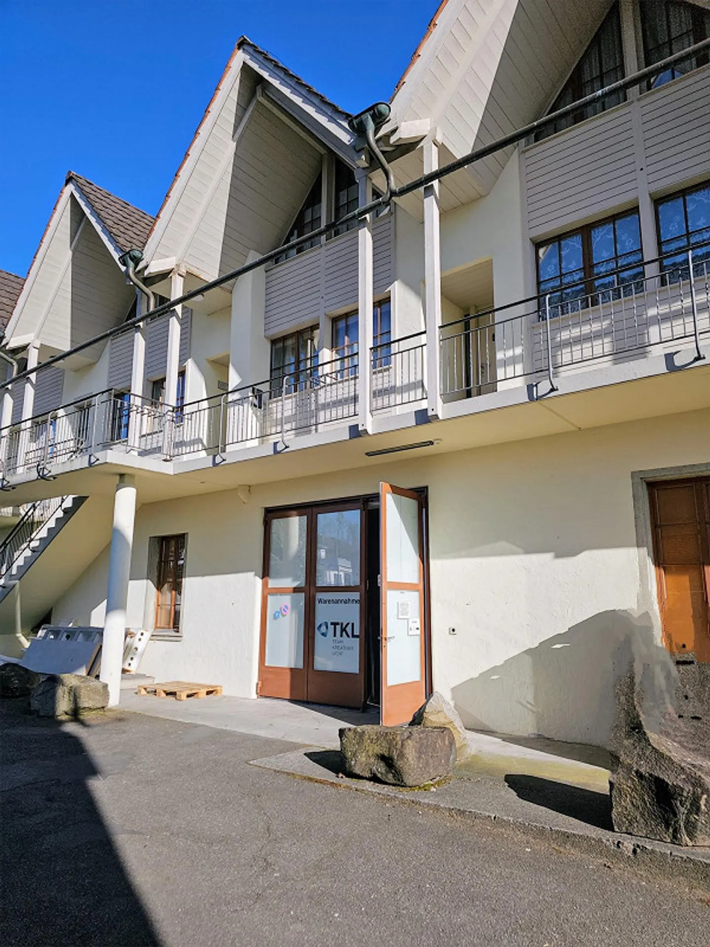 Locali commerciali attraenti - spaziosi e versatili - Foto 2 di 12