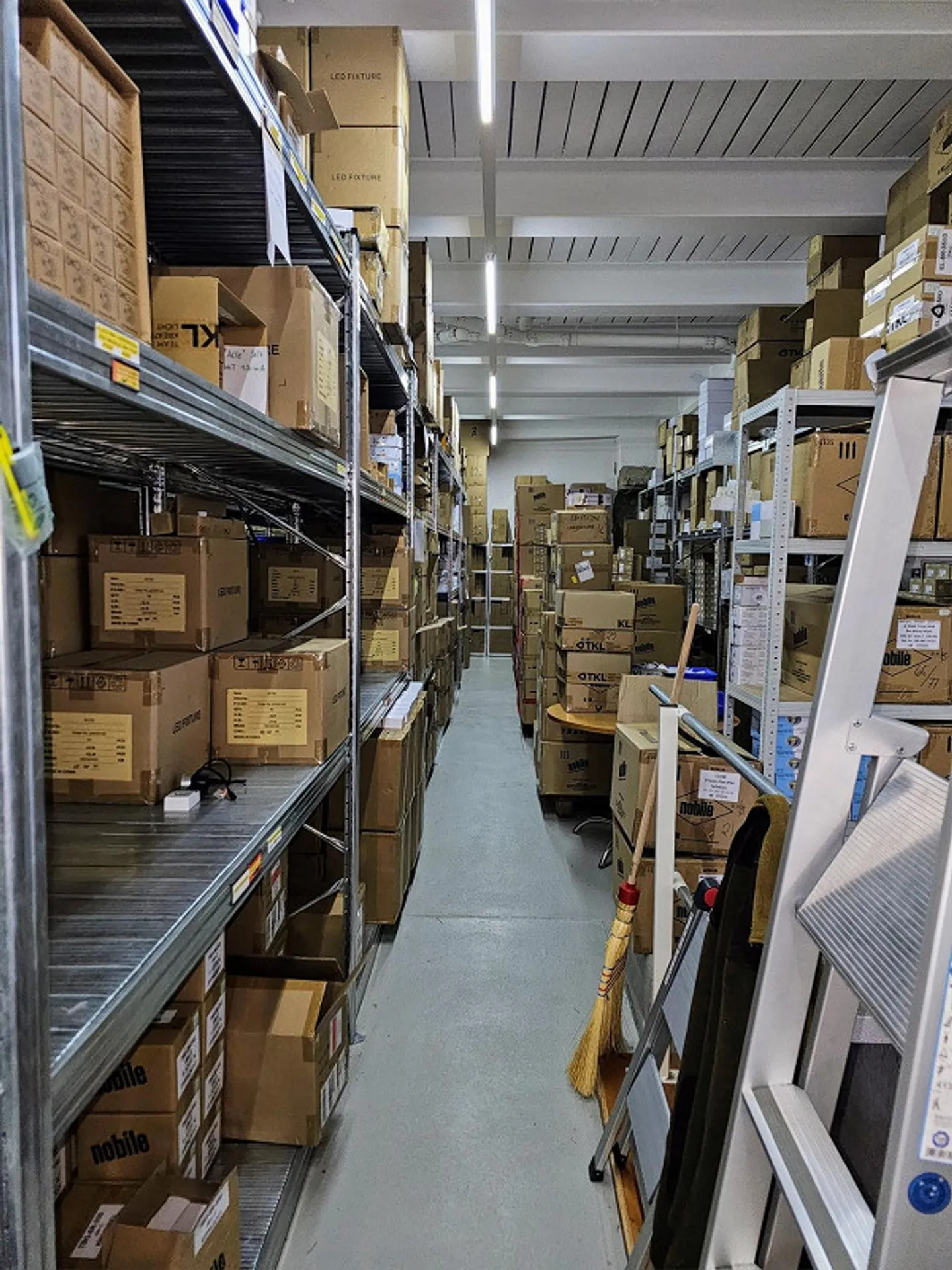 Locali commerciali attraenti - spaziosi e versatili - Foto 10 di 12