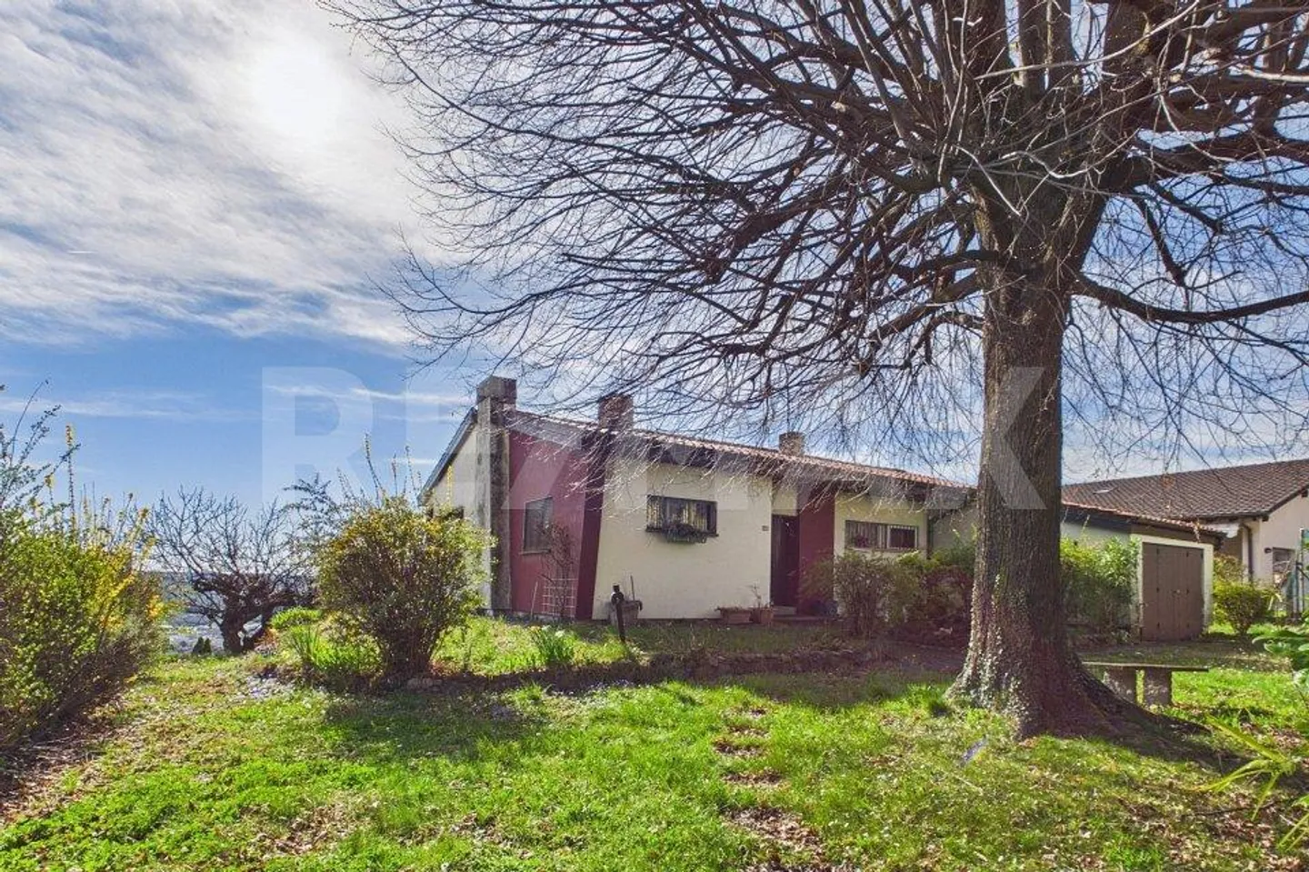 La vue ? Spectaculaire ! Le potentiel ? Encore plus. - Photo 9 sur 10