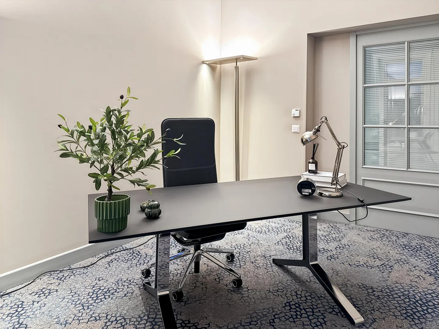 All-inclusive access to professional office space for 1 person at Signature Bahnhofplatz - Photo 1 of 13