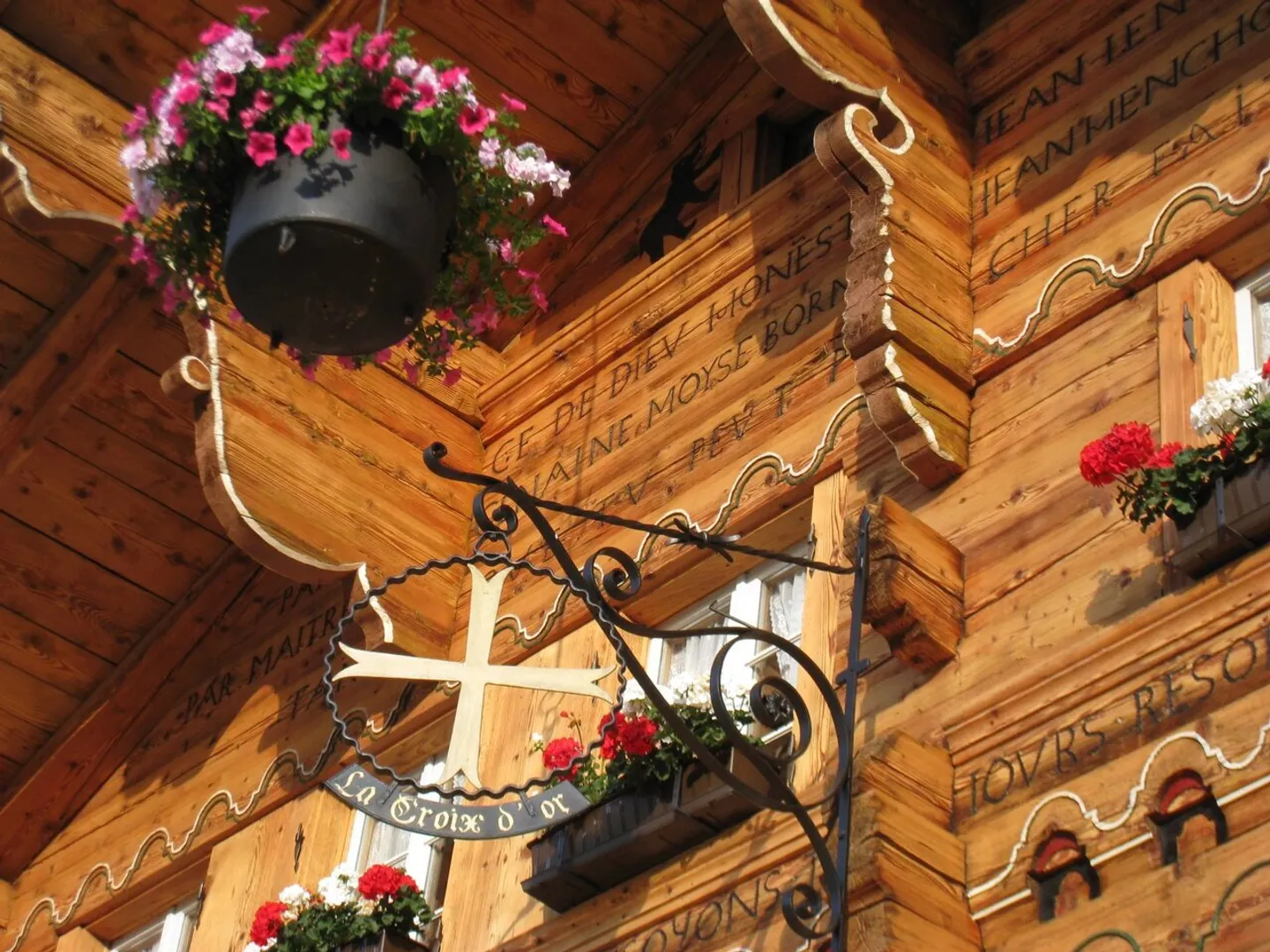 Charmant restaurant avec hébergement ? Une adresse emblématique au cœur de Pays- - Photo 1 sur 12