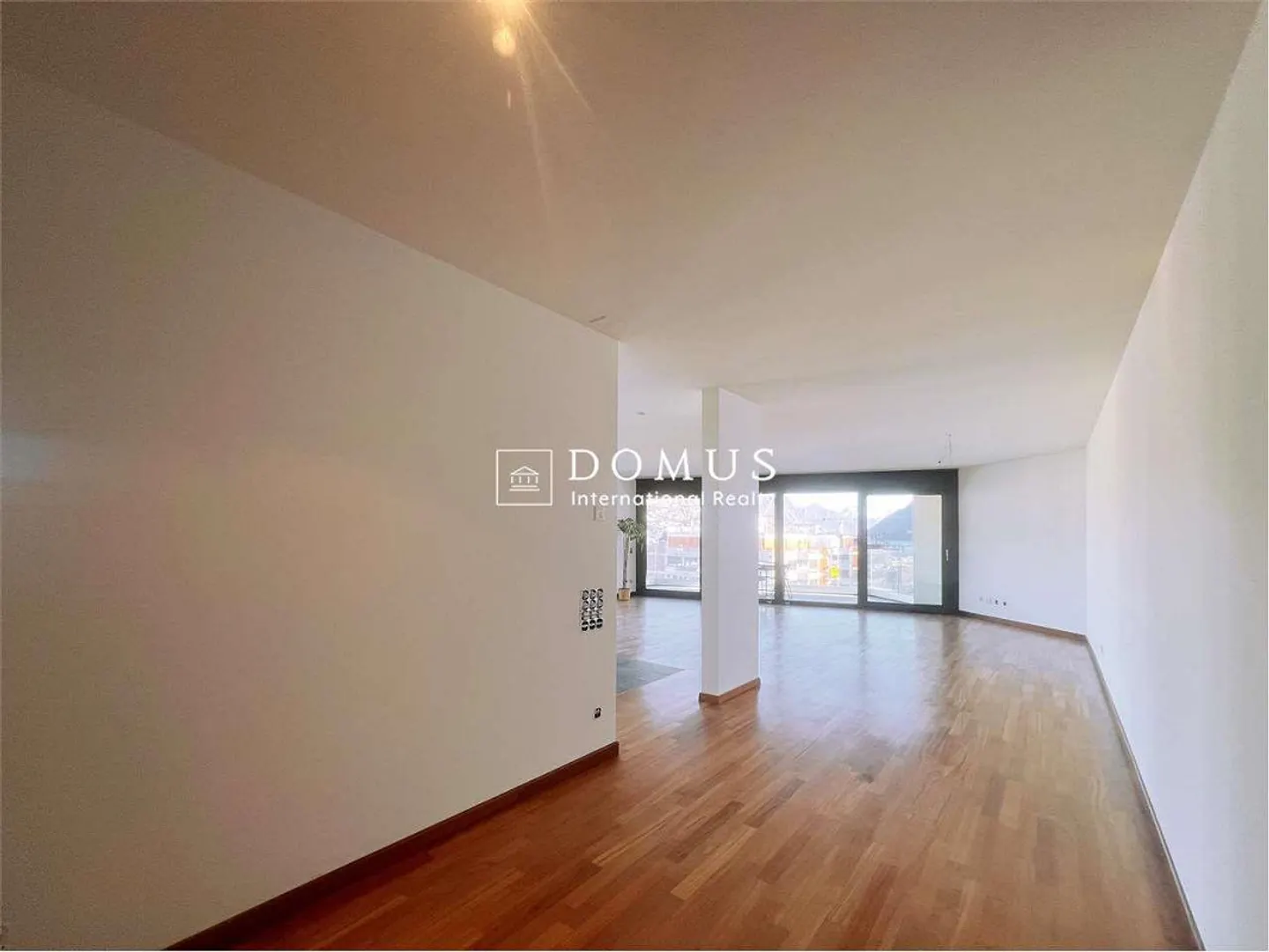Wonderful luxury apartment in Paradiso - Photo 8 of 13