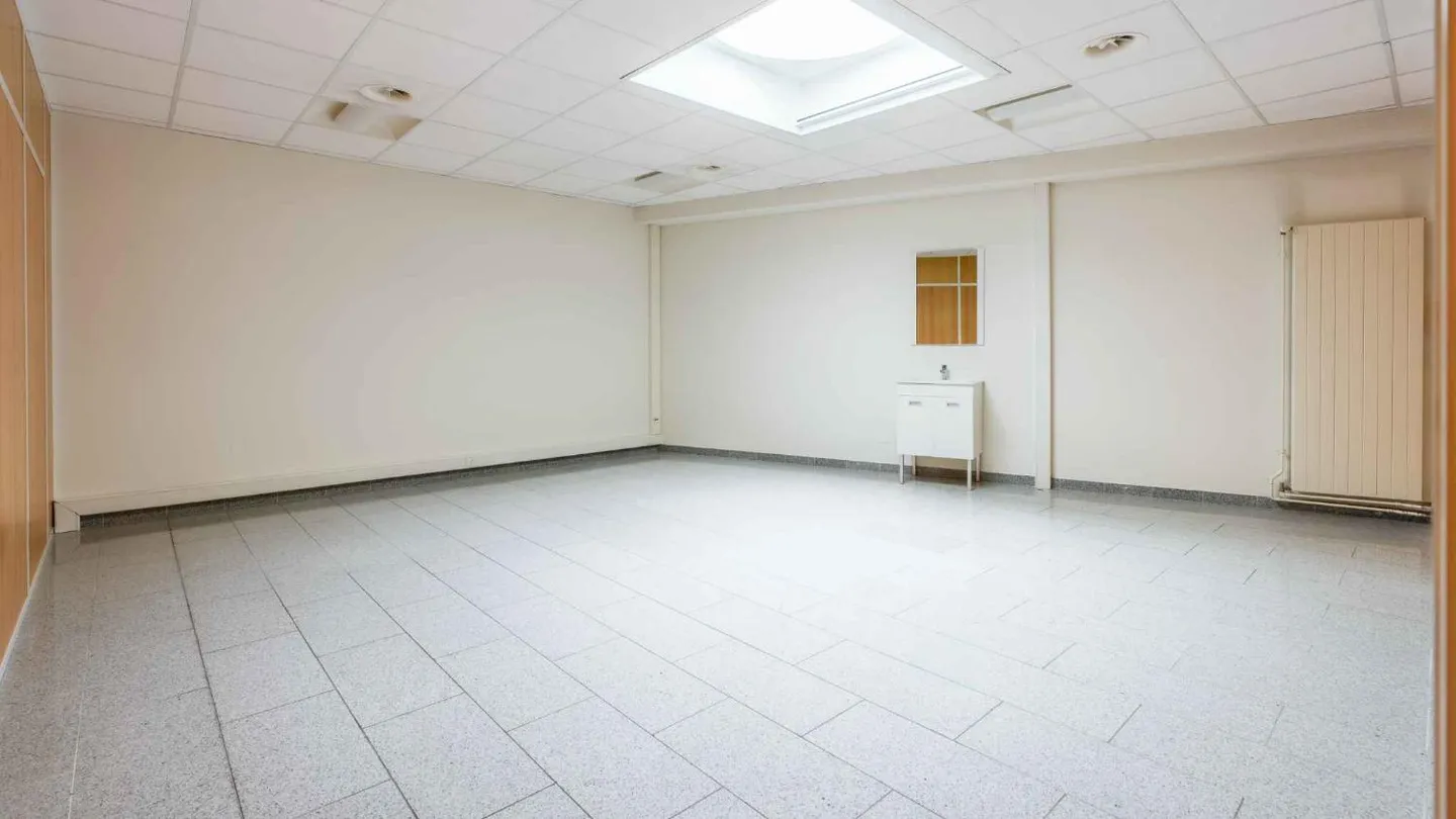 Modernes Büro Nahe der UNO - Foto 9 von 10