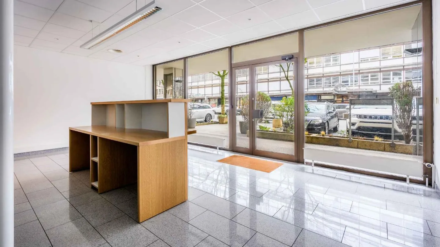 Modernes Büro Nahe der UNO - Foto 4 von 10