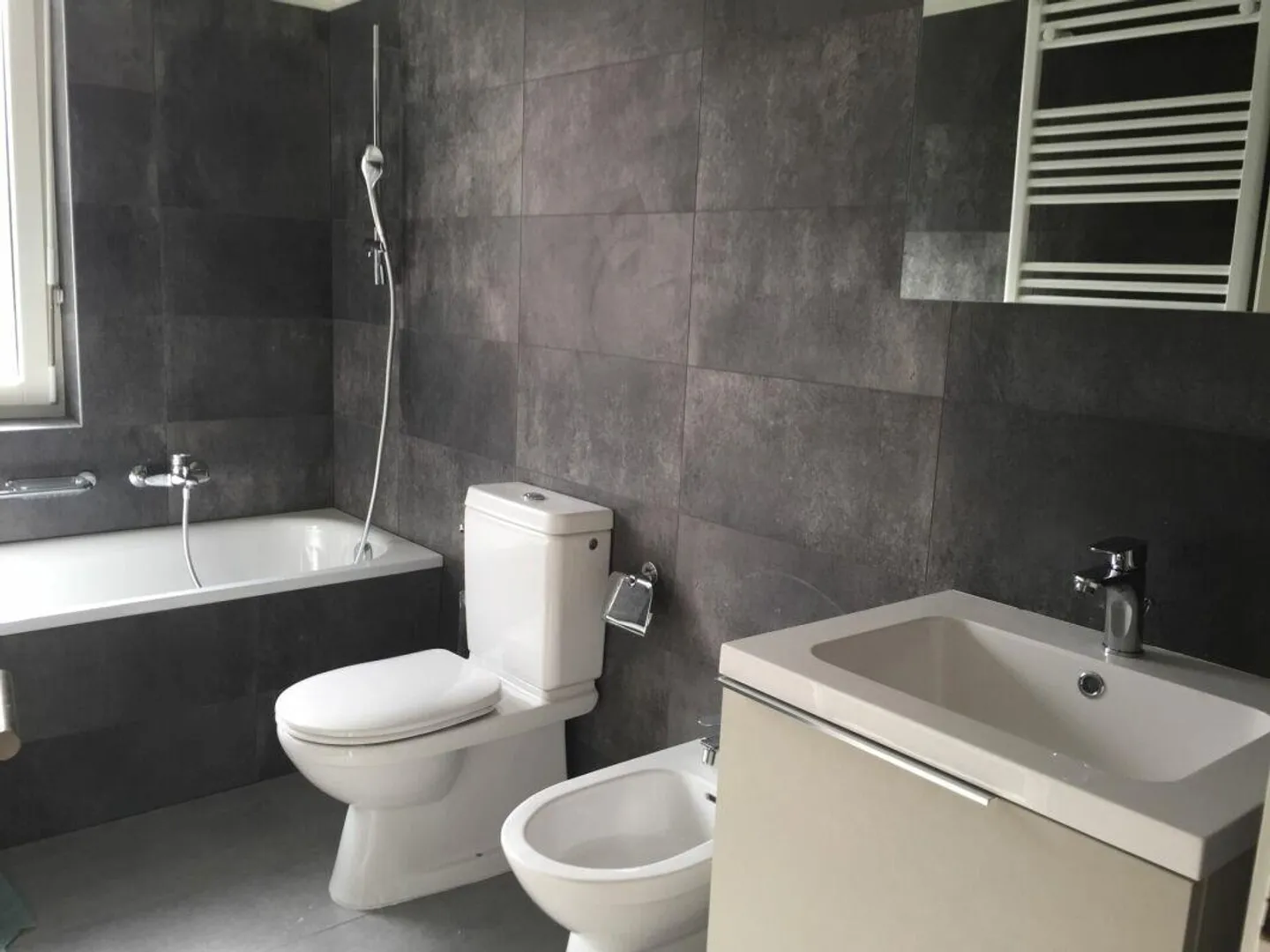 APPARTEMENT RÉNOVÉ DE 3.5 PIÈCES - EXCELLENTE POSITION - Photo 11 sur 13