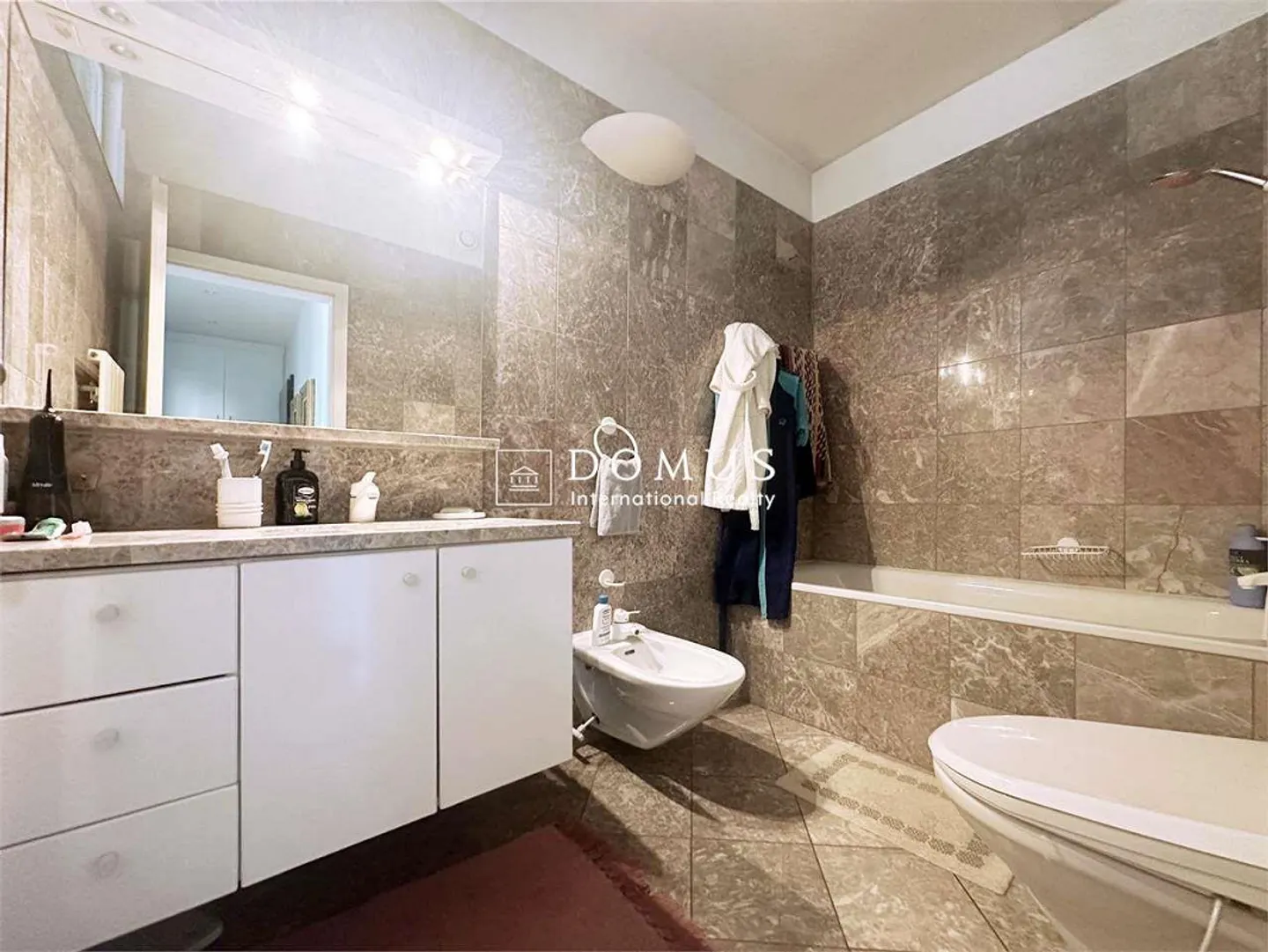 Appartamento elegante con vista lago - Foto 8 di 11