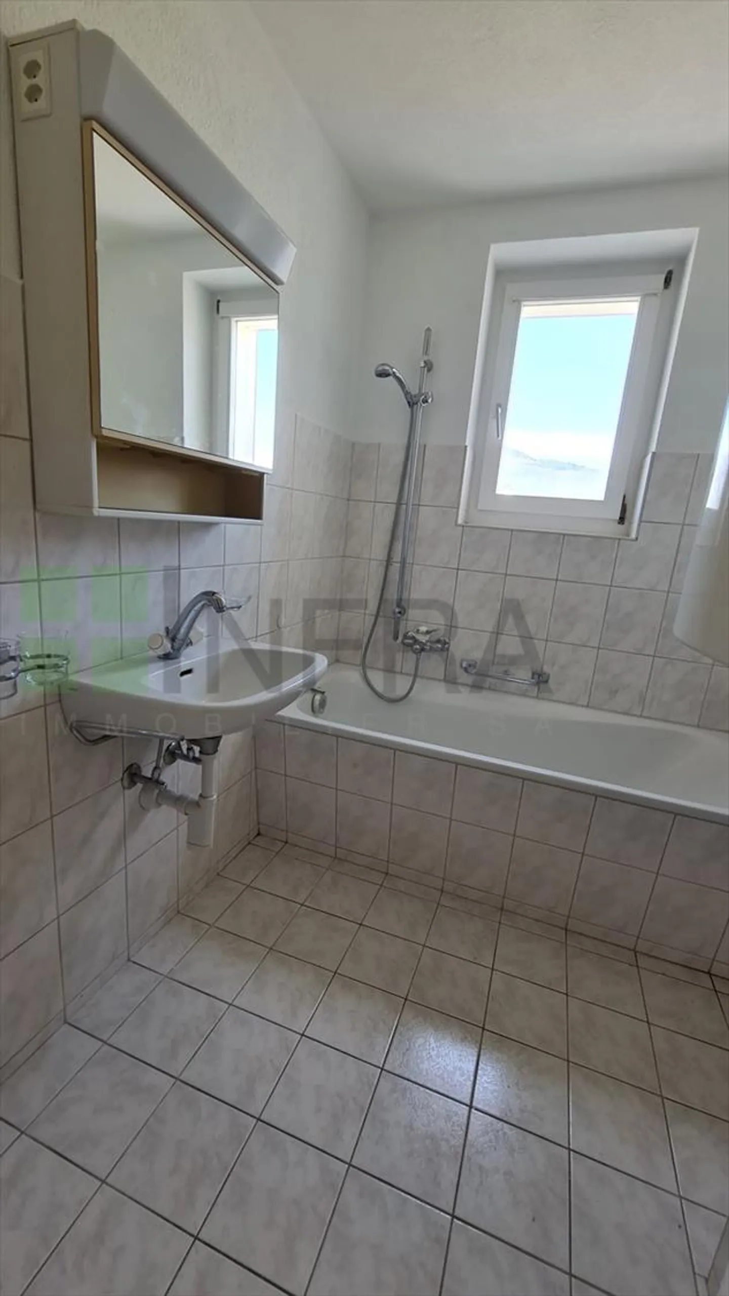 Bel Appartement avec Balcon - Photo 2 sur 13