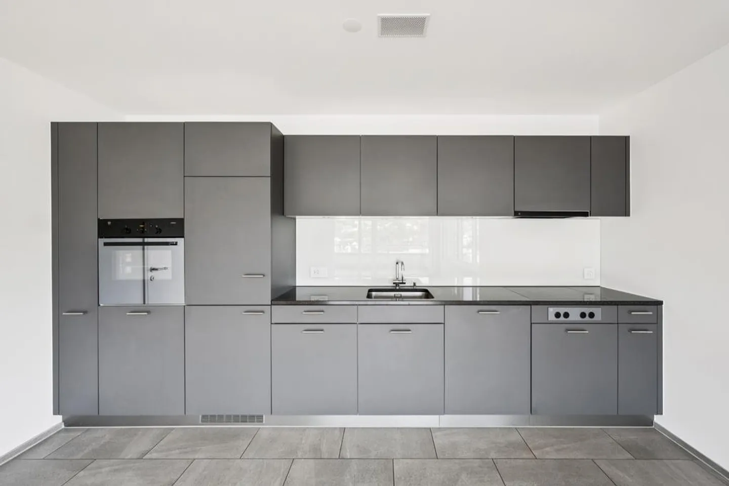 Modern 2.5-room penthouse apartment - Living in old age - Photo 3 of 8