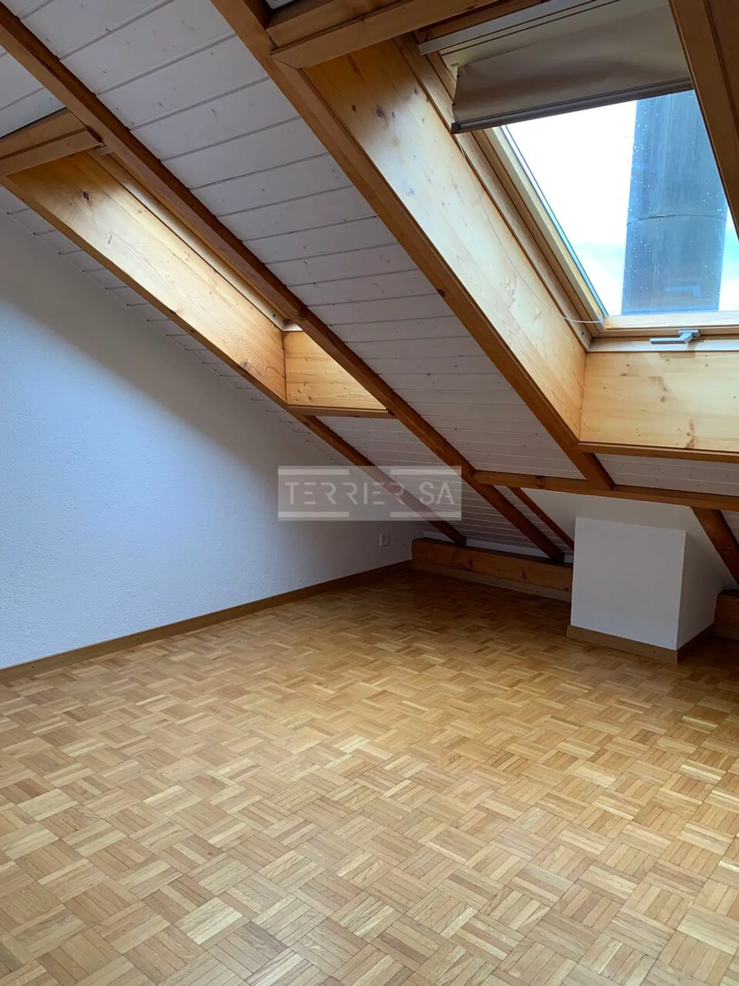 Penthouse duplex with 3.5 rooms + office with parking space - Photo 11 of 13