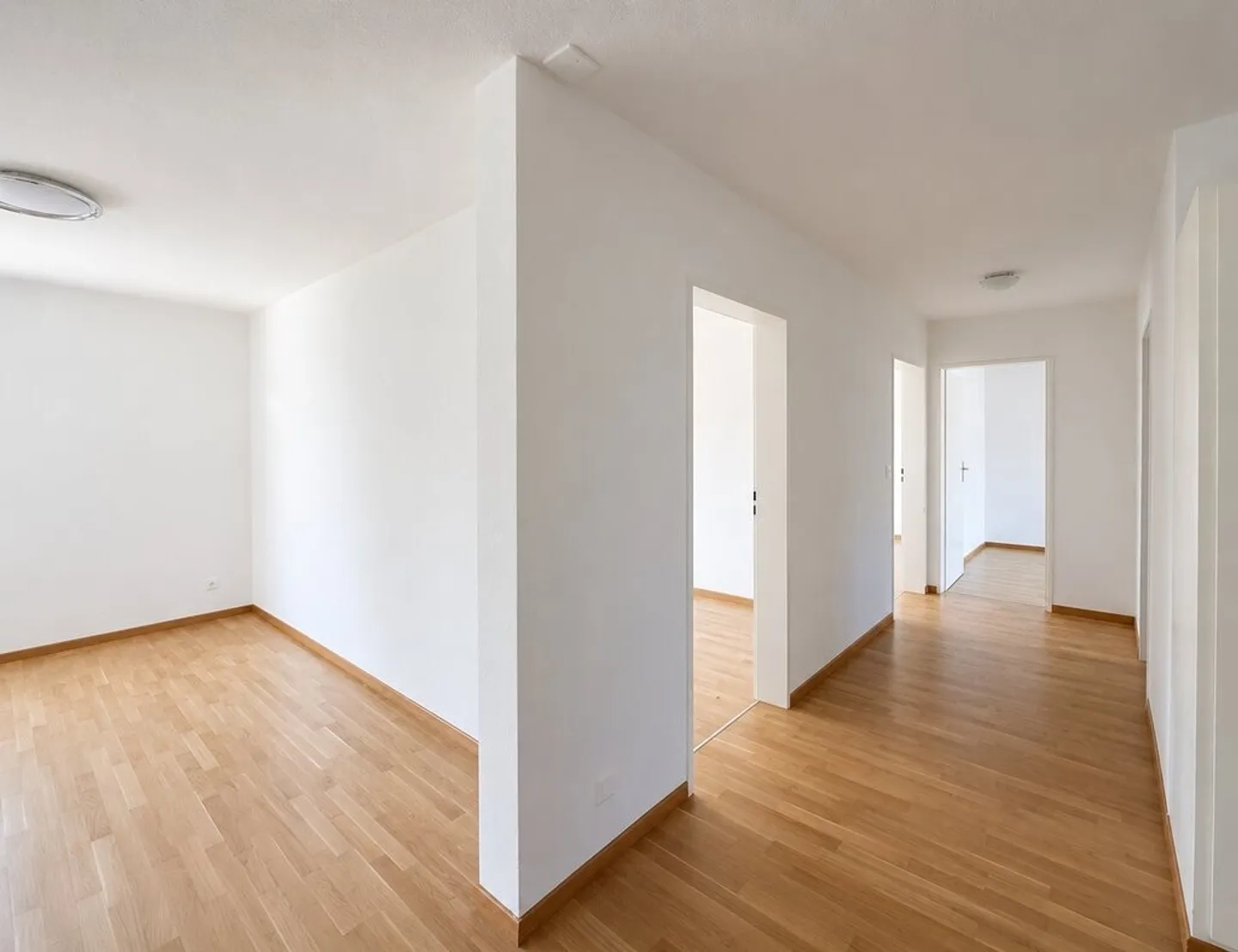 Perfect home for family - spacious, modern and cozy - Photo 4 of 10