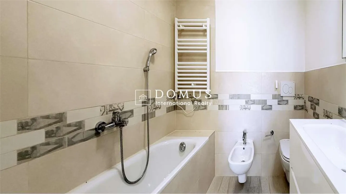 Bright 3.5-room apartment with 40 sqm hobby room - Photo 10 of 11