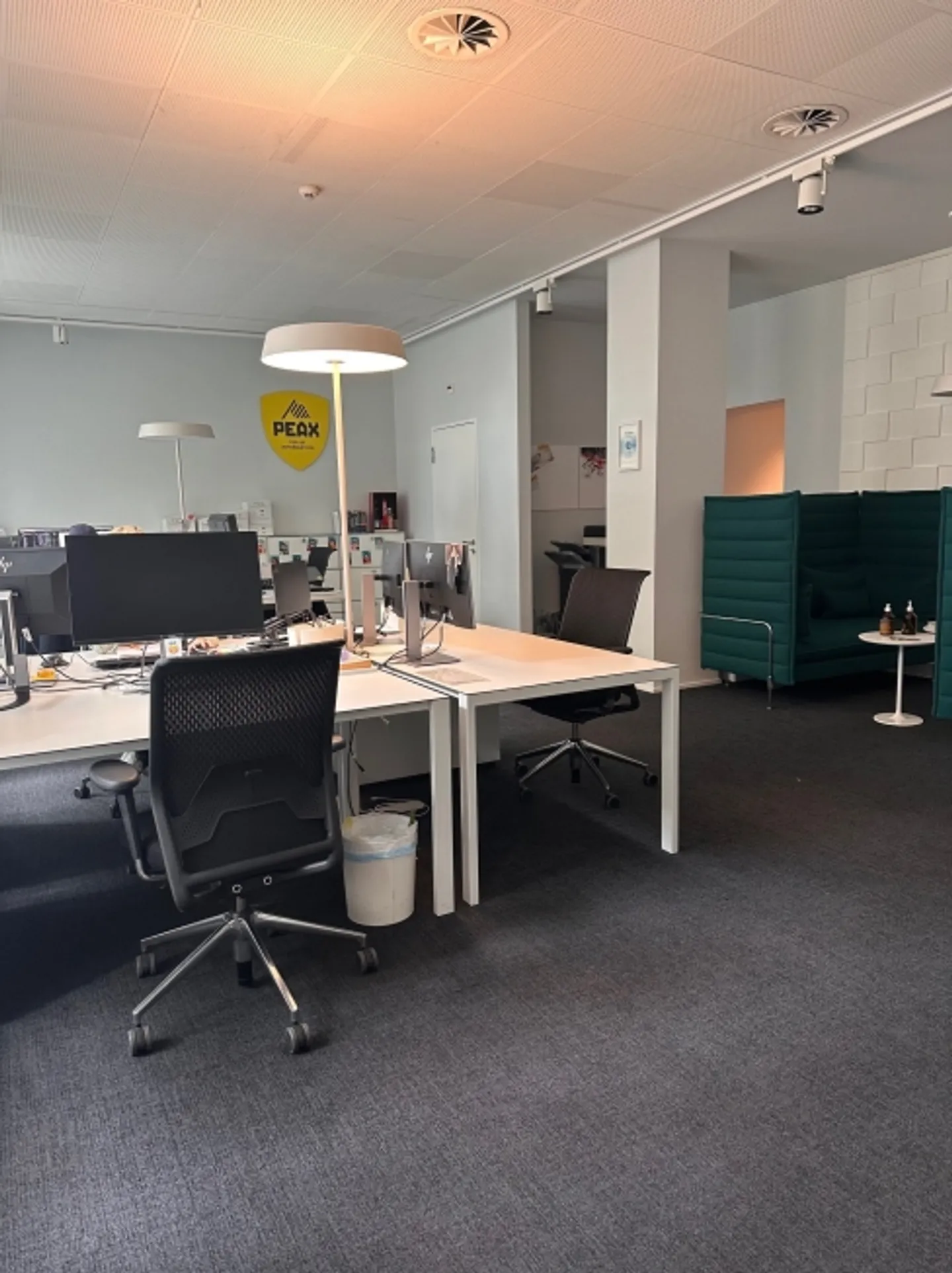 Magasin à louer - Photo 2 sur 12