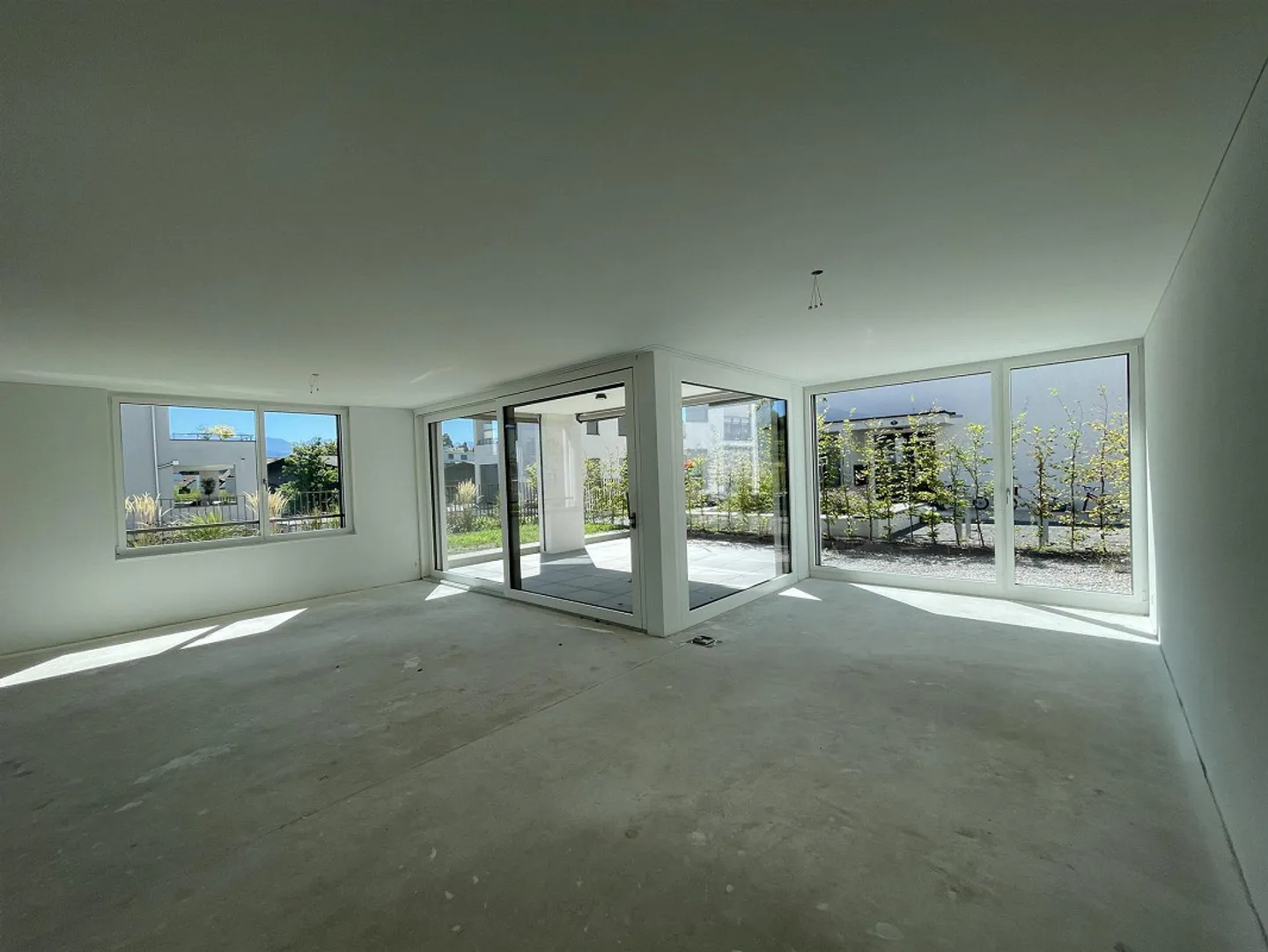 NOUVEAU: Maison individuelle spacieuse, moderne et lumineuse! - Photo 4 sur 21