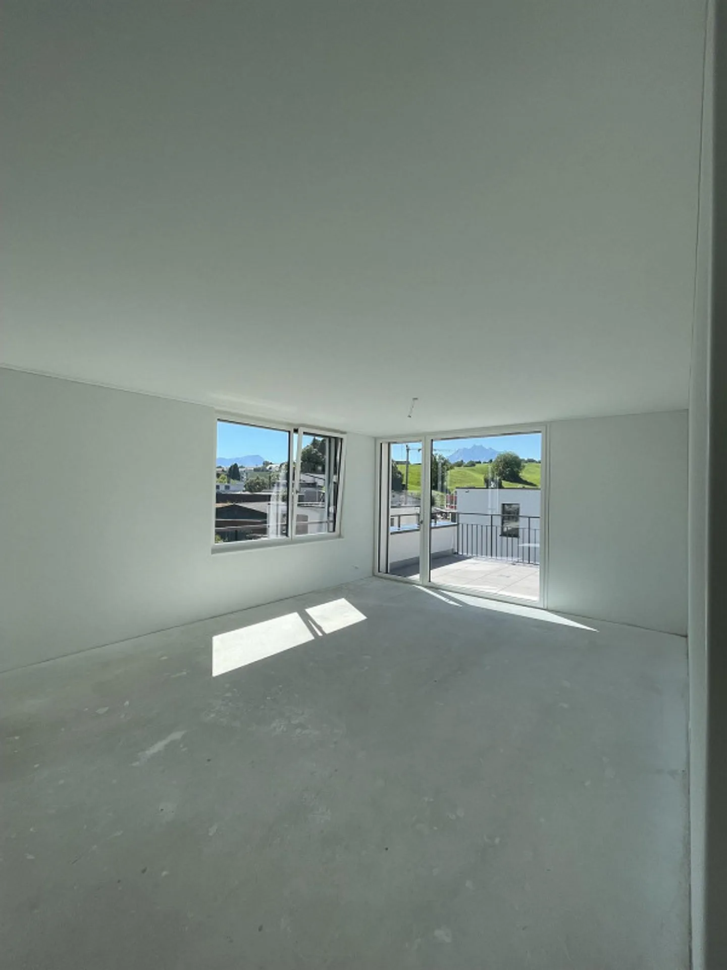 NOUVEAU: Maison individuelle spacieuse, moderne et lumineuse! - Photo 9 sur 21