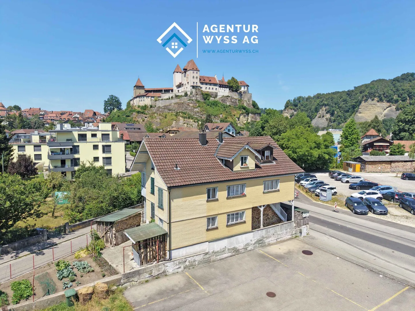 Vivere con vista castello a Burgdorf - Foto 1 di 16