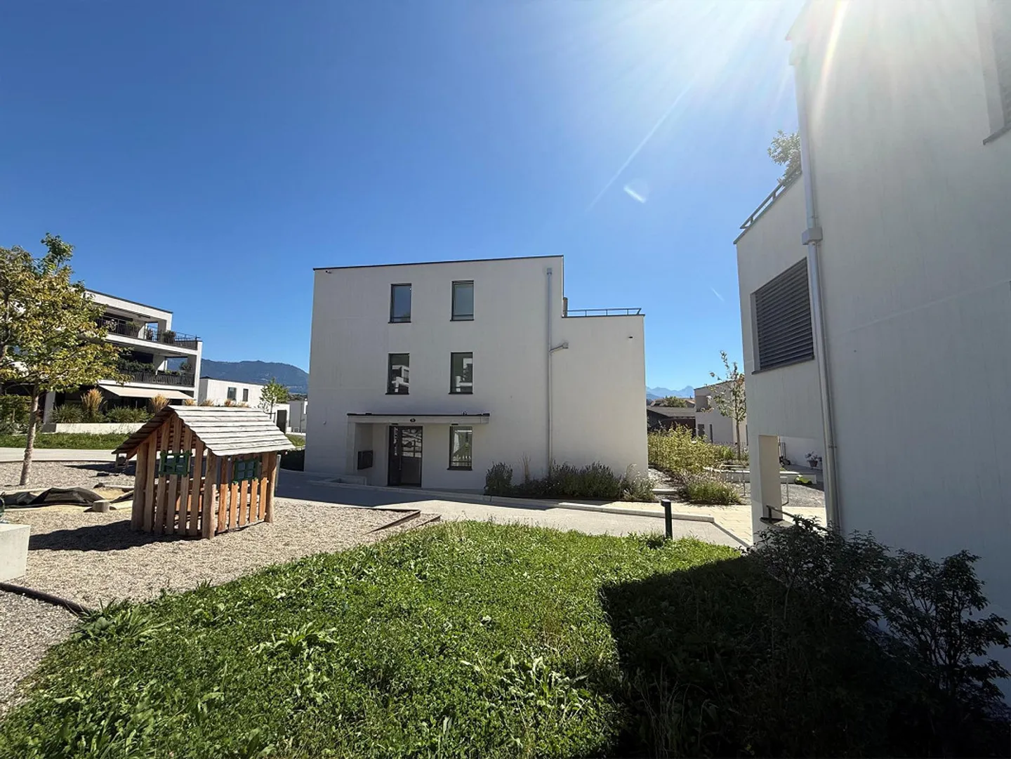 NOUVEAU: Maison individuelle spacieuse, moderne et lumineuse! - Photo 12 sur 21