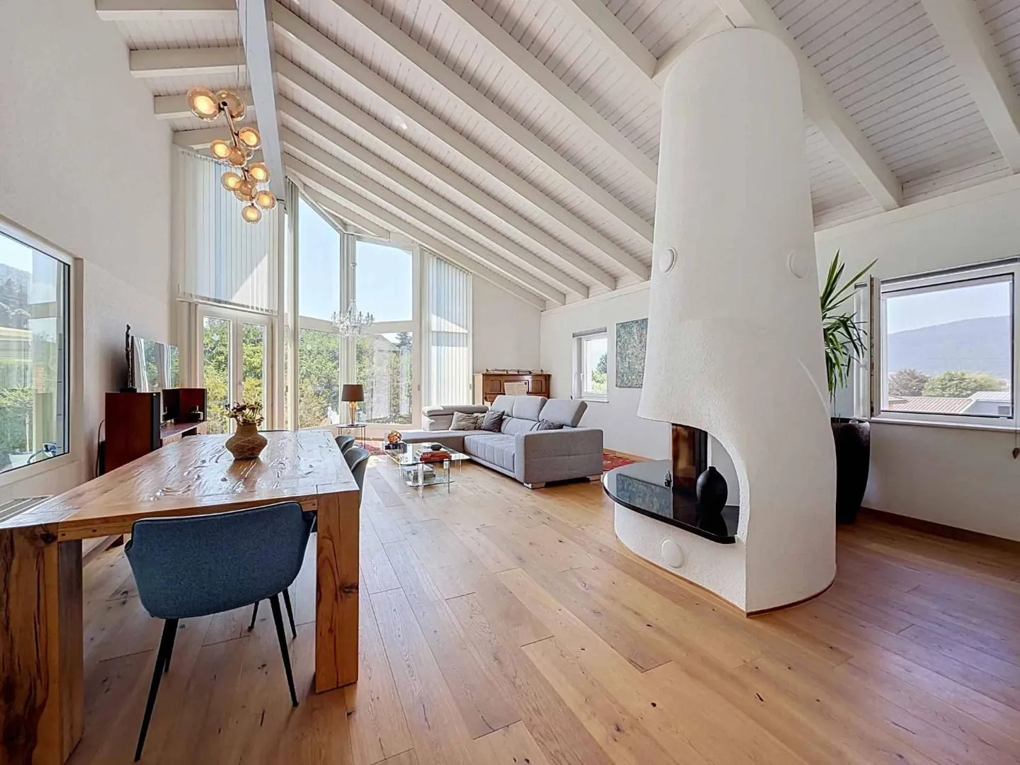 Elegant Family Home with Pool - Photo 2 of 13