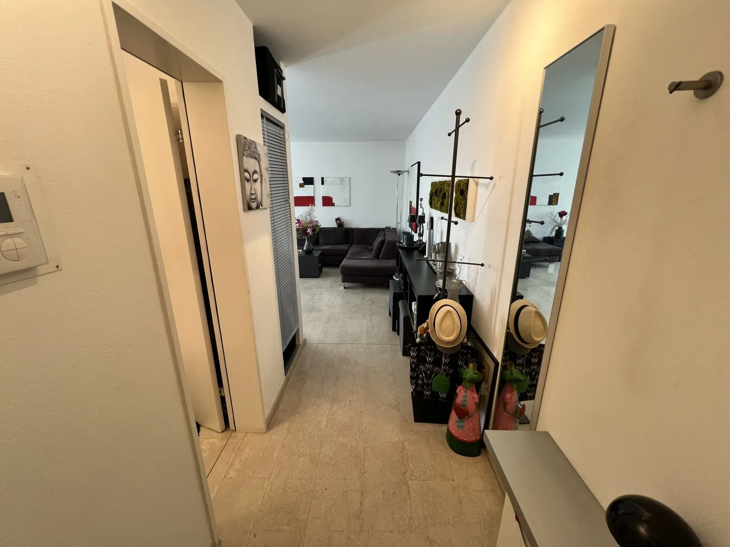 Elegante appartamento di 2,5 stanze con giardino - Foto 2 di 19