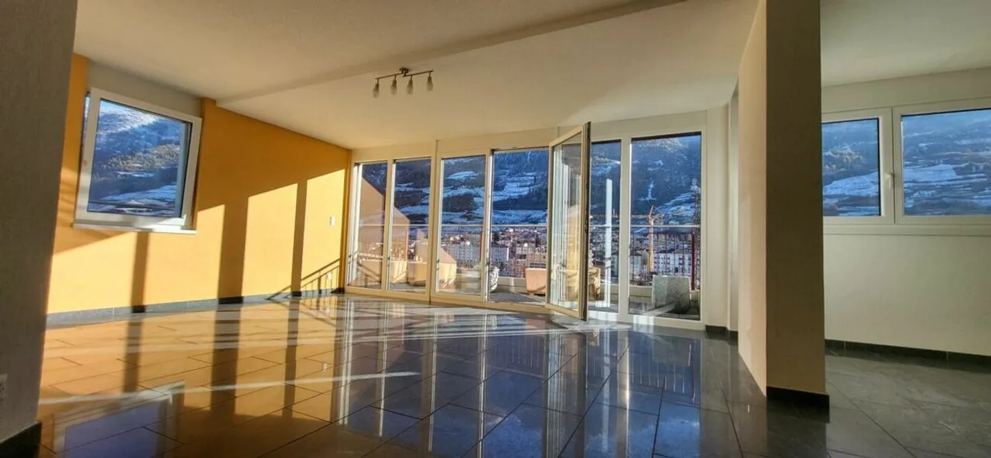 Dachgeschoss mit 3 Zimmern in der Gemeinde Saxon - Foto 2 von 16