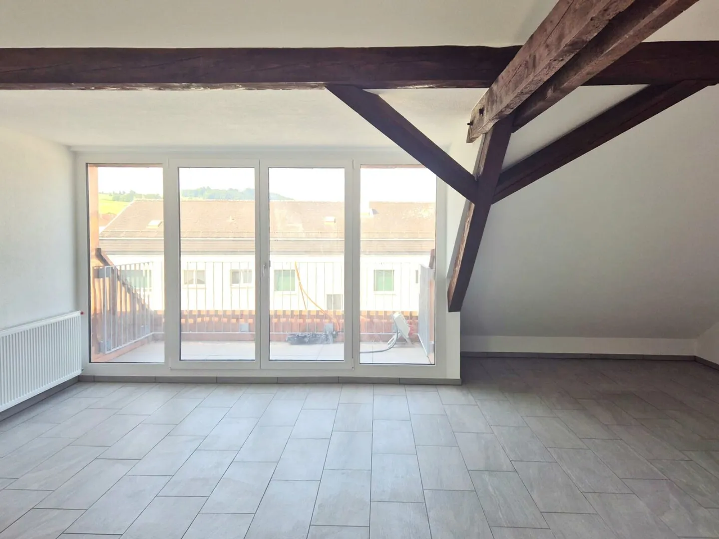 Magnifique appartement en attique avec balcon - Photo 4 sur 9