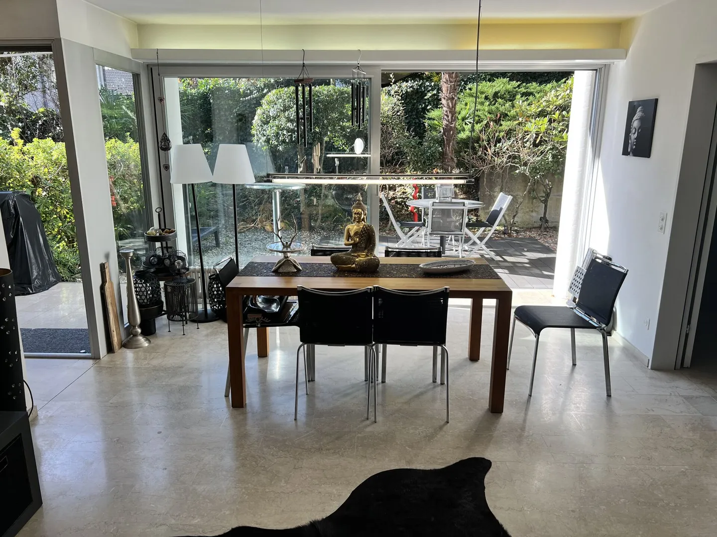 Elegante appartamento di 2,5 stanze con giardino - Foto 7 di 19